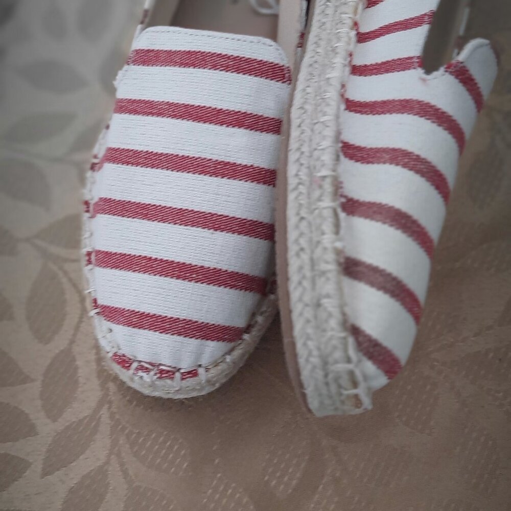 WOMEN FLATSHOES ETIENNE AIGNER, SIZE 7.5, BROWN SUDE (USED) EXCELLENT CONDITION